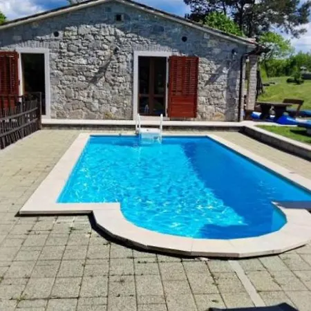 Βίλα Beautiful Ida & Mirko With Pool In *